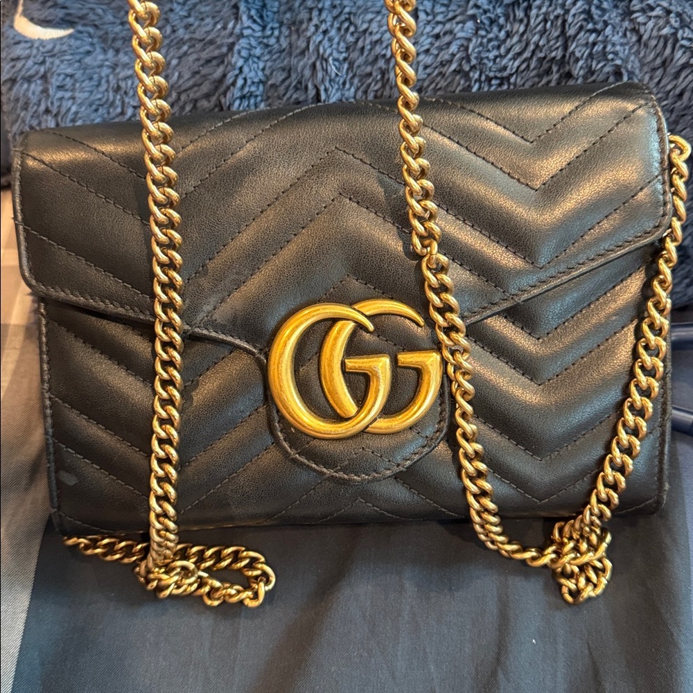 Gucci Black Mini Bag with Gold Logo - Picture 3 of 5